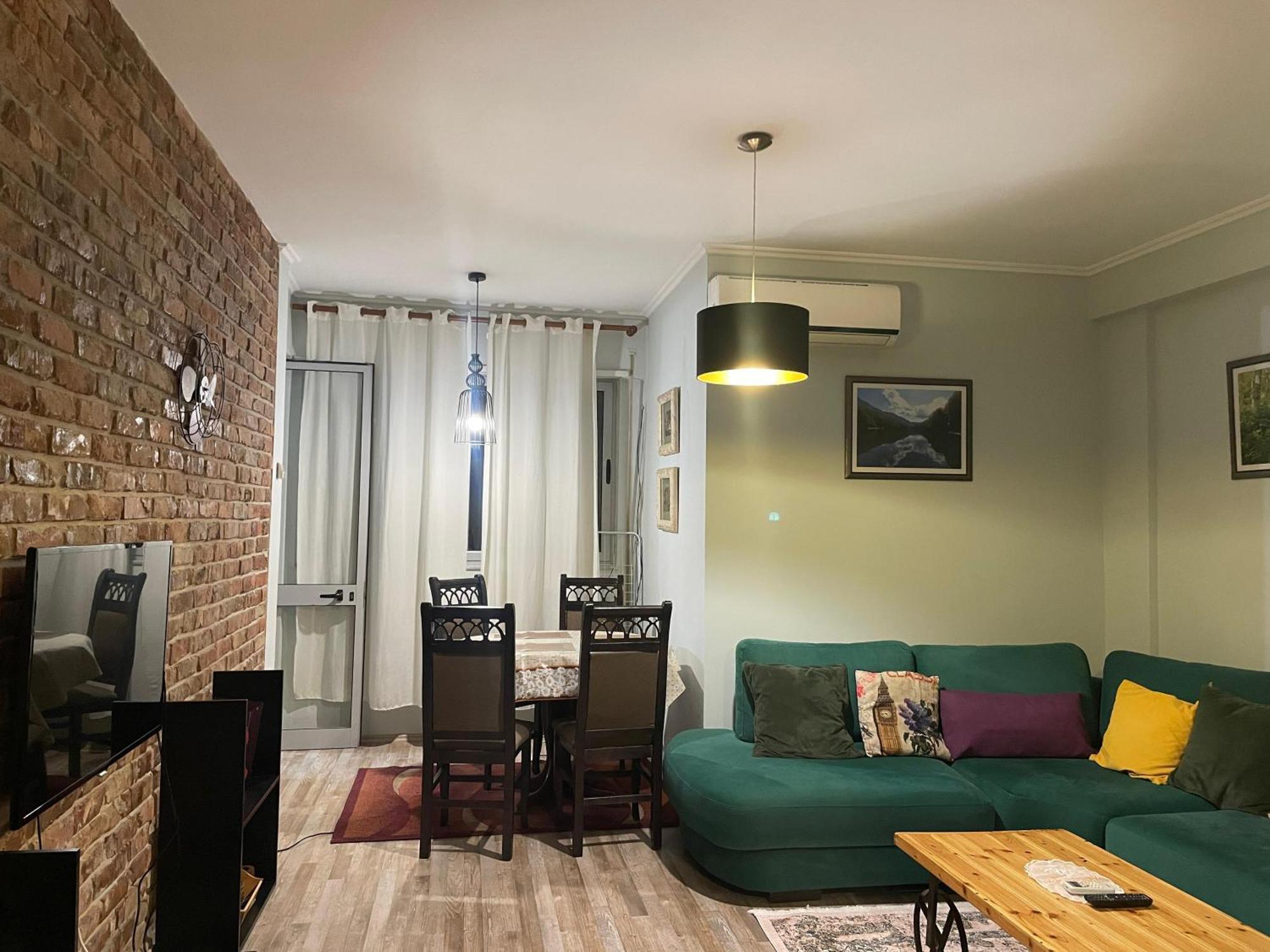 Bricks Apartment Near Pazari I Ri Tirana Exteriör bild